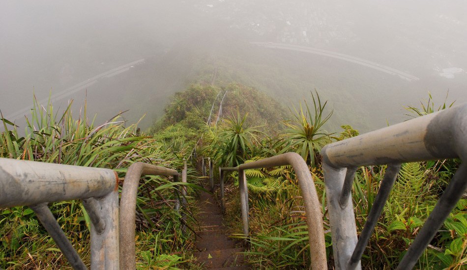 Scary Stairs (14 pics)