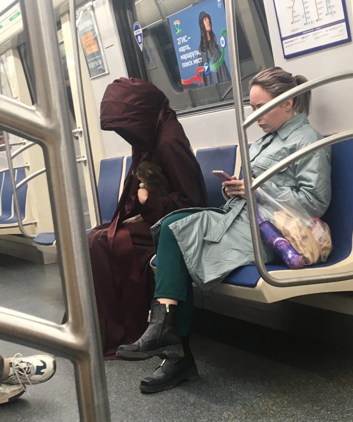 Strange People In The Subway (20 pics)