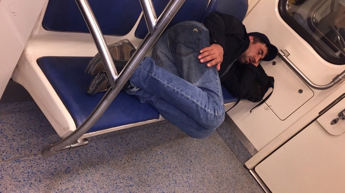 Strange People In The Subway (20 pics)
