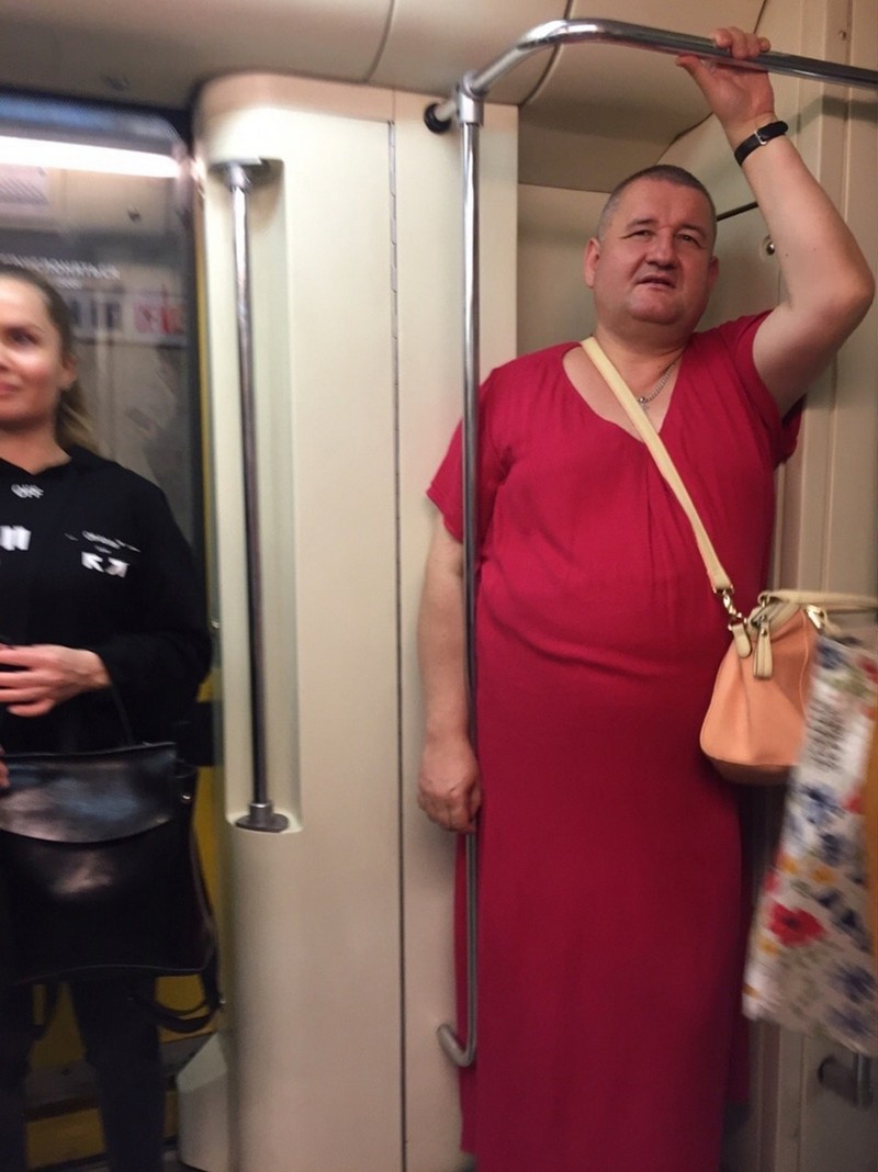 Strange People In The Subway (20 pics)