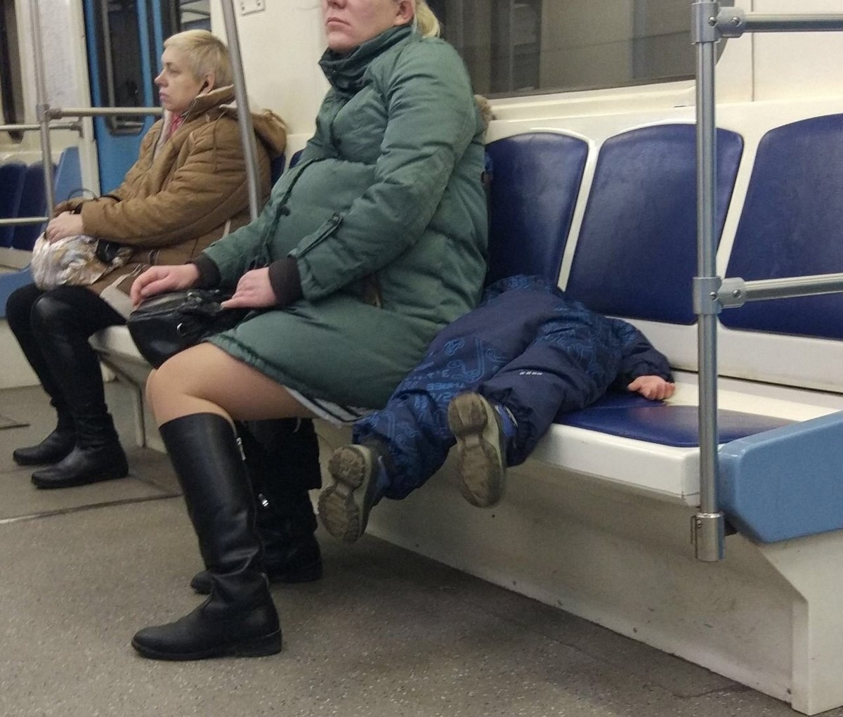 Strange People In The Subway (20 pics)