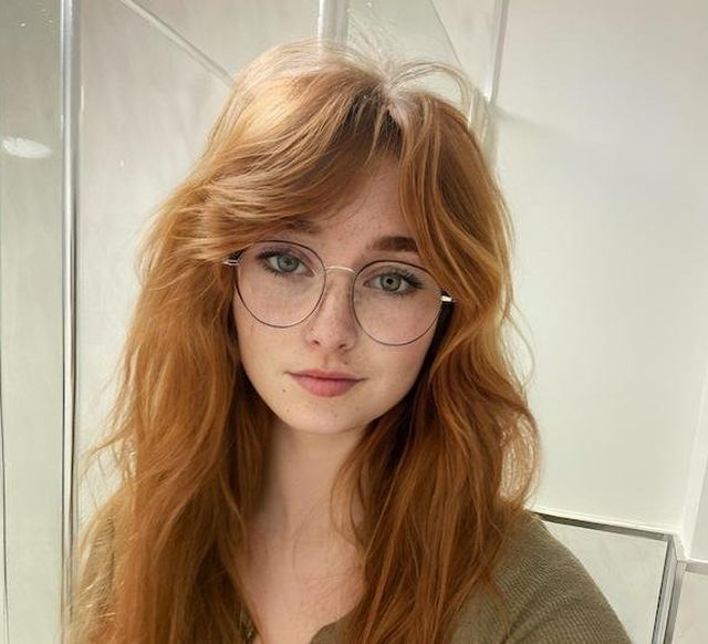 Girls In Glasses (34 pics)