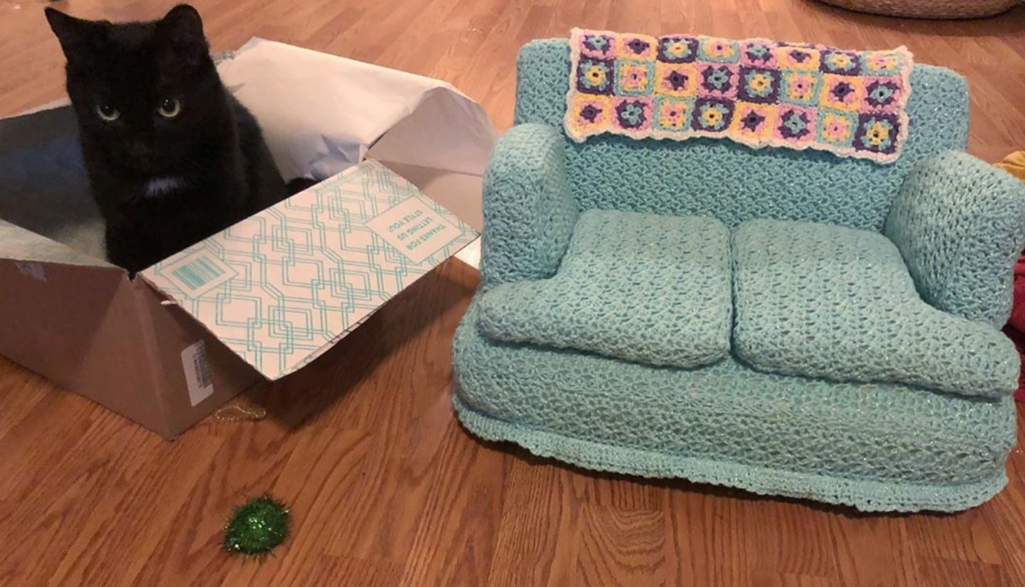 Homemade Sofas For Cats (19 pics)