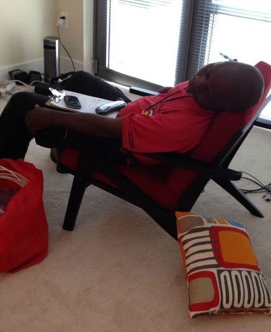 People Can Sleep Anywhere (19 pics)