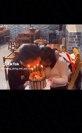 Acid GIFs, January 18 (25 gifs)