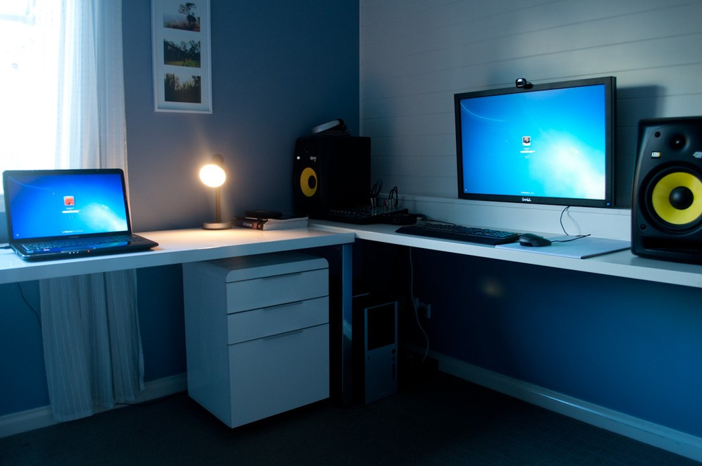 Perfect Places For Computers (20 pics)