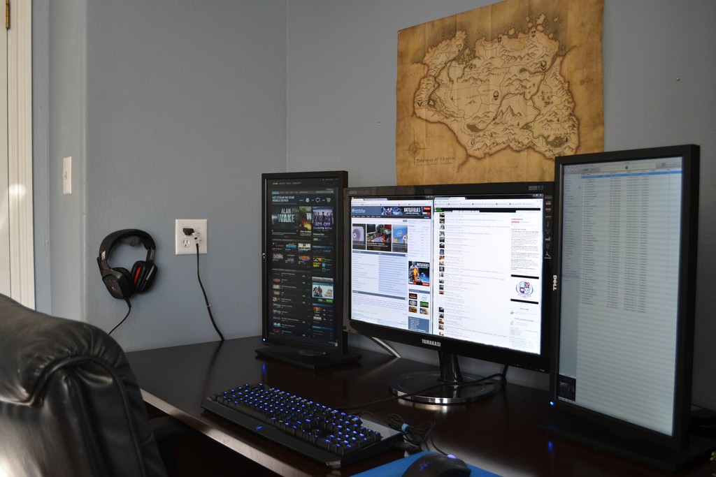 Perfect Places For Computers (20 pics)