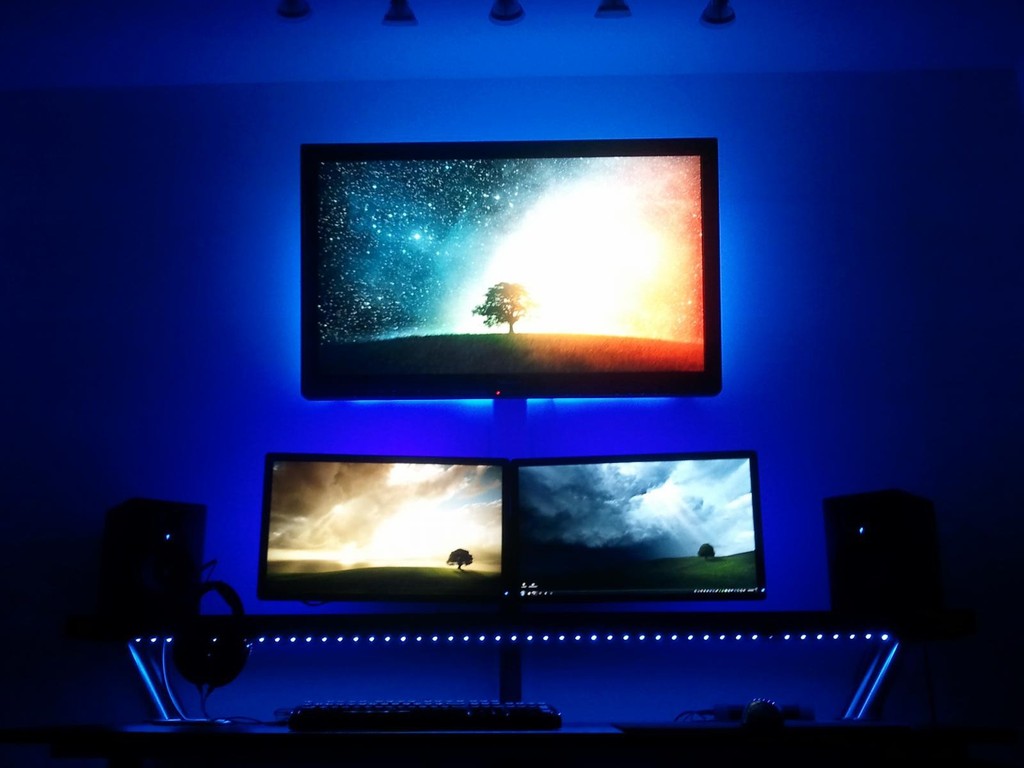 Perfect Places For Computers (20 pics)