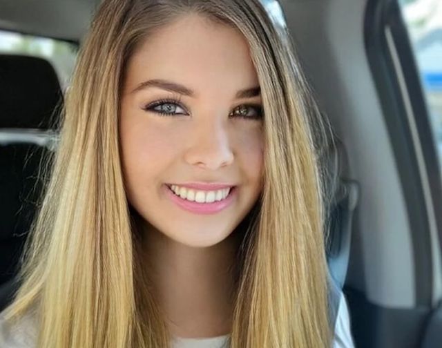 Hot Girls (31 pics)