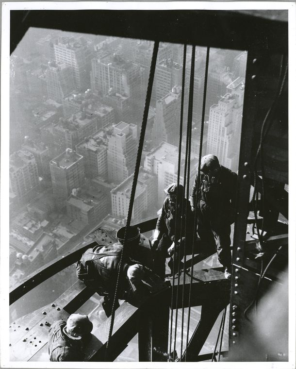 Photos From The Construction Of The Empire State Building (30 pics)