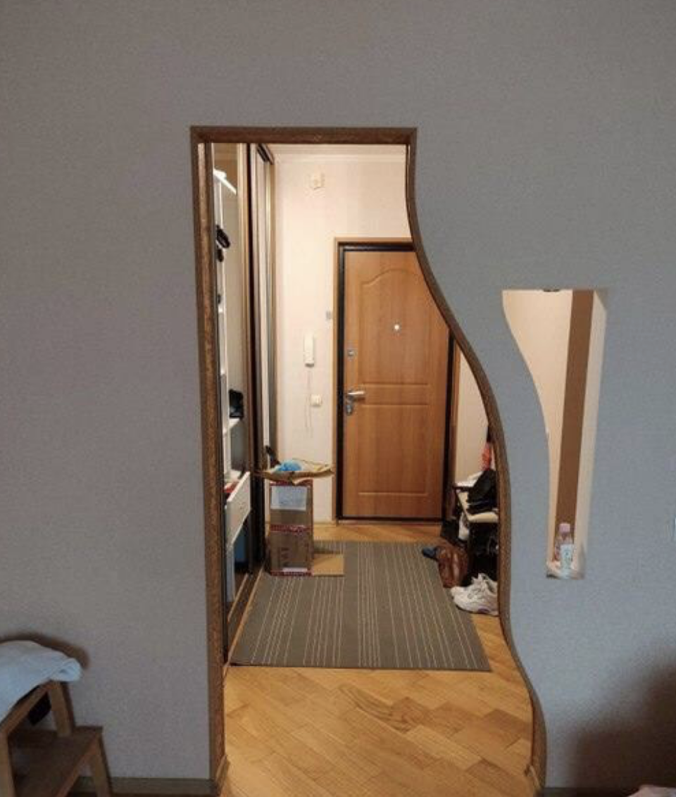 Odd Interiors (14 pics)