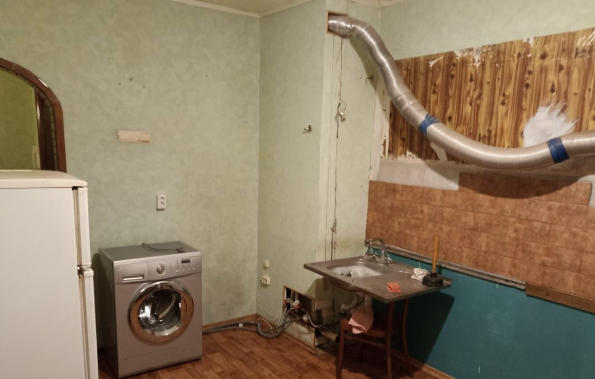 Odd Interiors (14 pics)