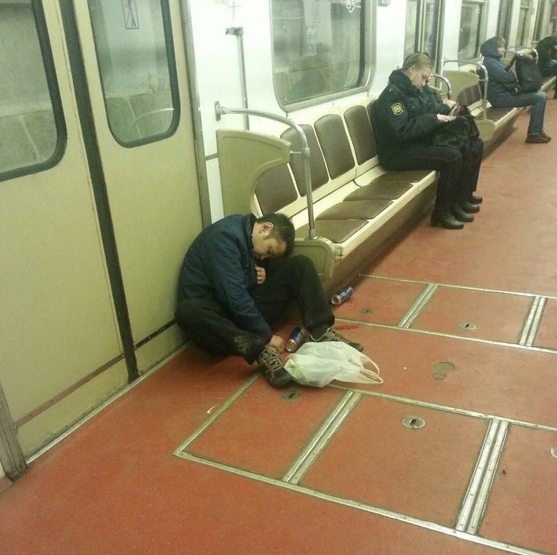 Strange People In The Subway (20 pics)