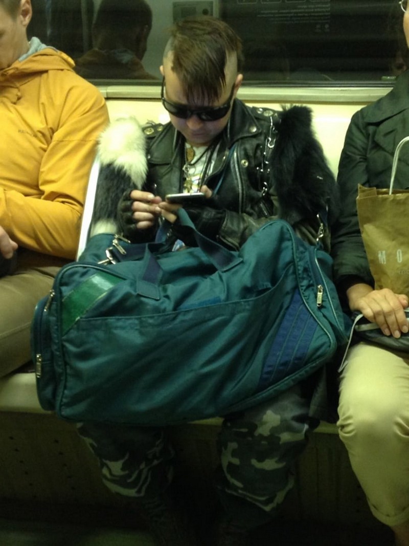 Strange People In The Subway (20 pics)