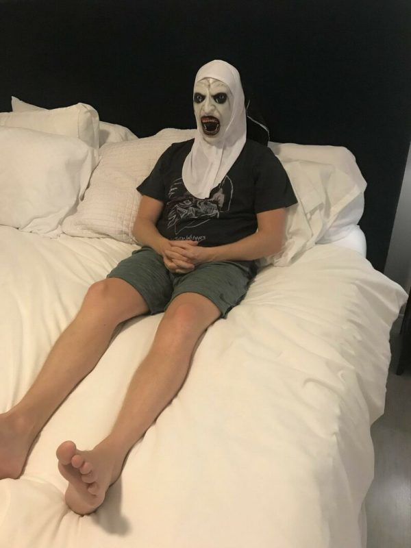 What Is Going On Here? (18 pics)