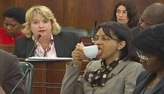 What Is Going On Here? (18 pics)