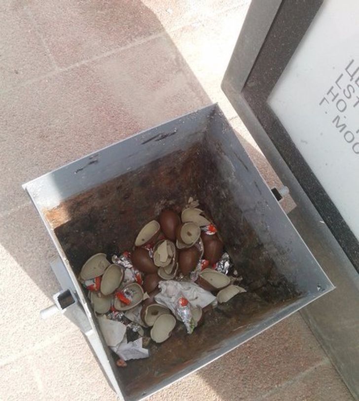 Annoying Finds And Situations (20 pics)
