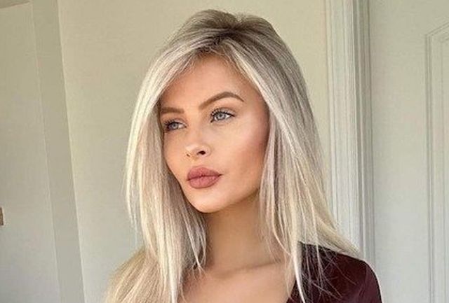 Braless Girls (38 pics)