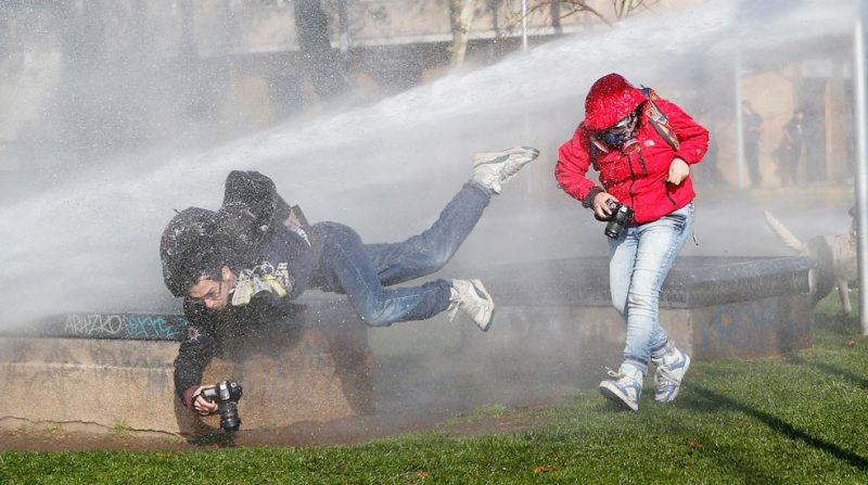Right Moment (14 pics)