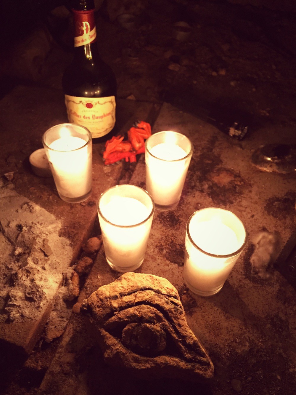 Abandoned Parisian Catacombs (35 pics)