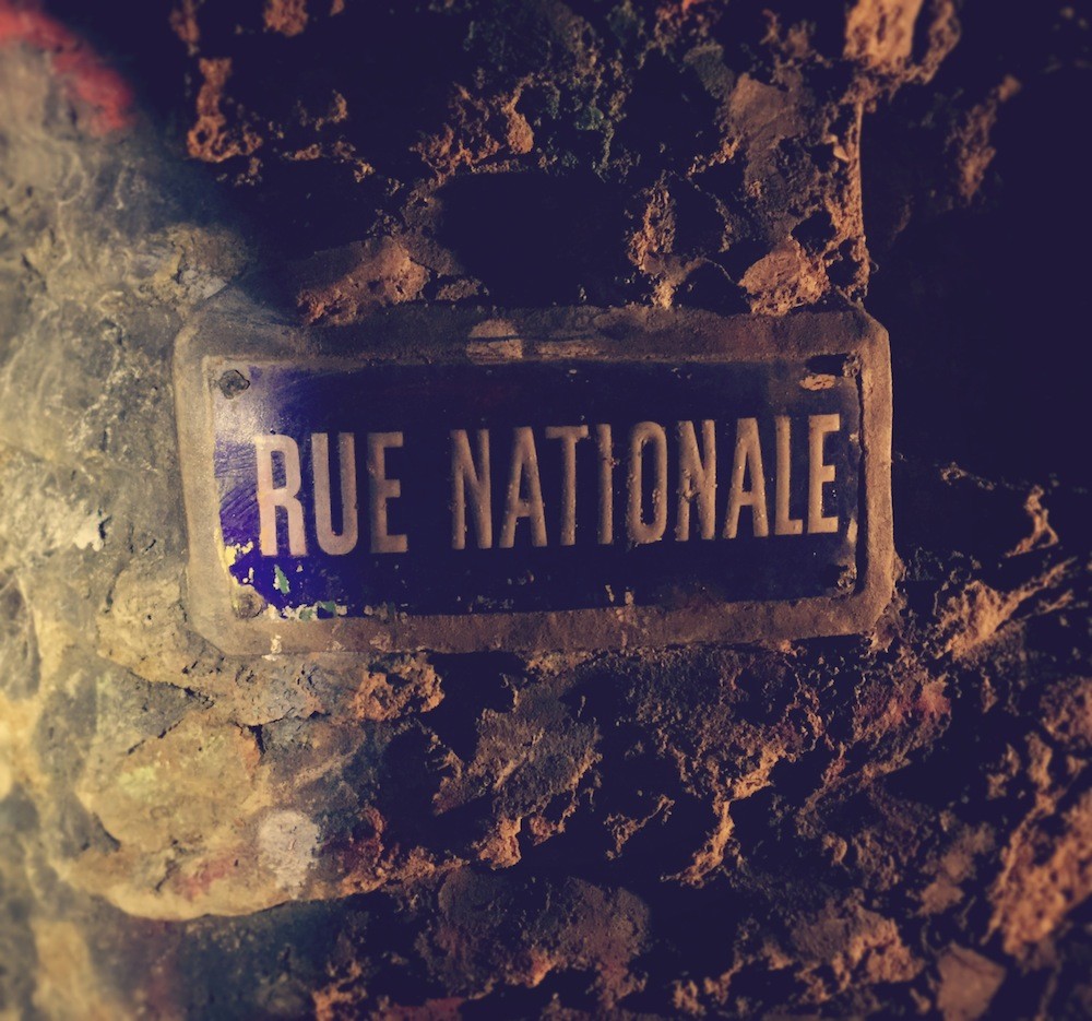 Abandoned Parisian Catacombs (35 pics)