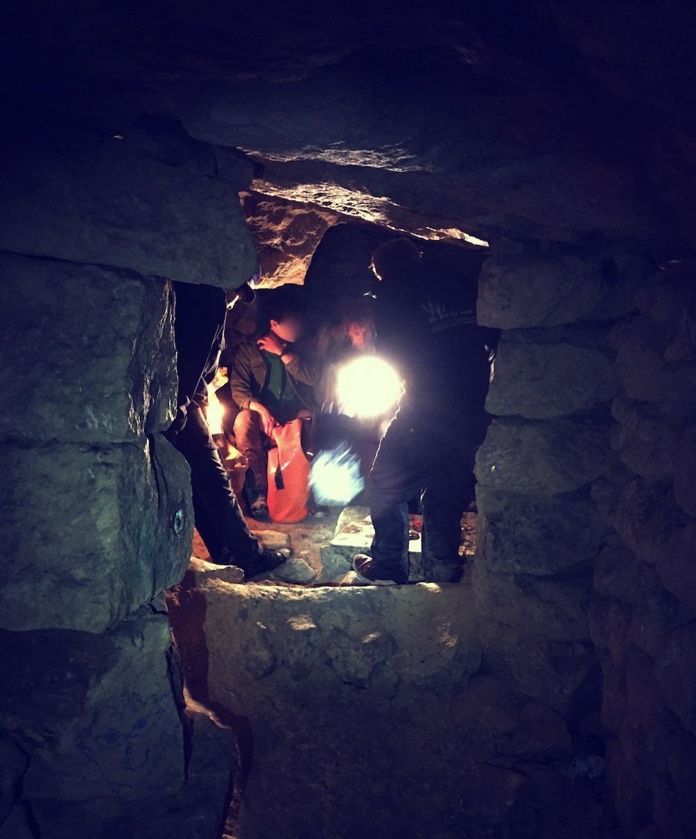 Abandoned Parisian Catacombs (35 pics)