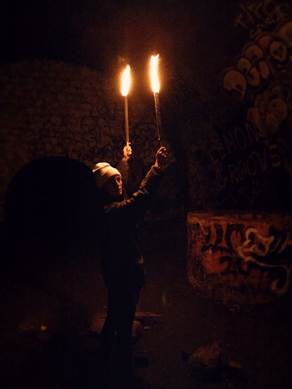 Abandoned Parisian Catacombs (35 pics)