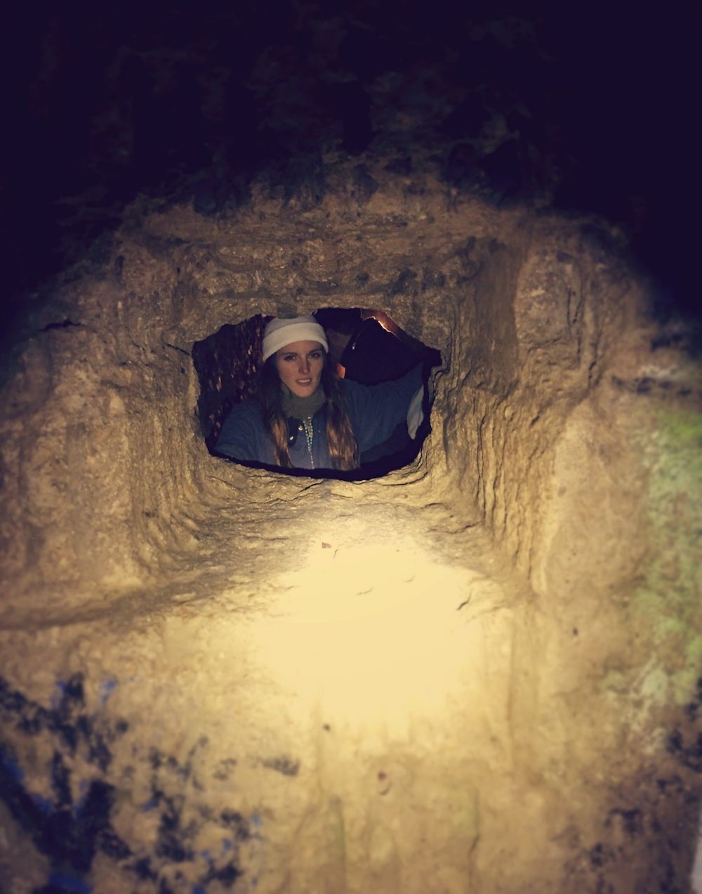 Abandoned Parisian Catacombs (35 pics)