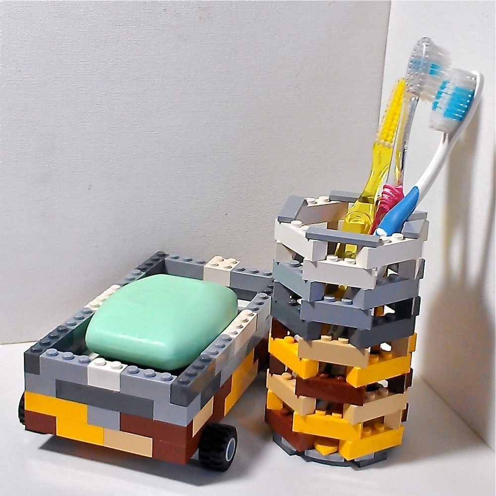 Unusual And Useful ''LEGO'' Constructions (17 pics)