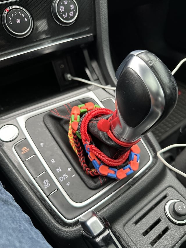 Terrible Car Decorations (14 pics)