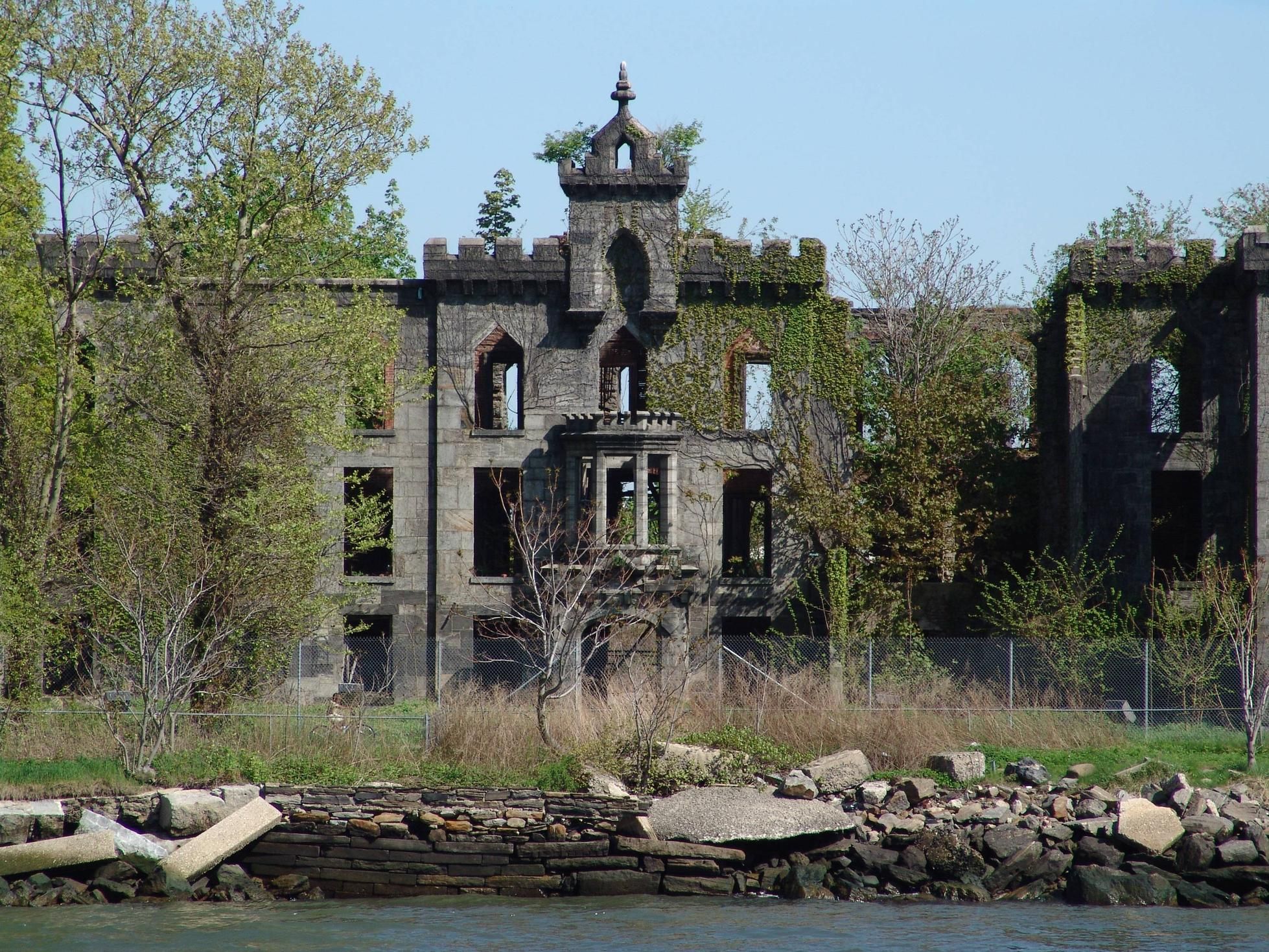 Atmospheric Abandoned Places (26 pics)