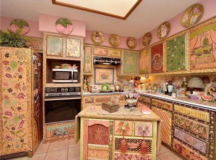 Odd Interiors (25 pics)