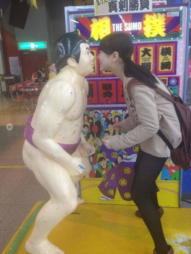 Strange Photos From Asian Countries (34 pics)
