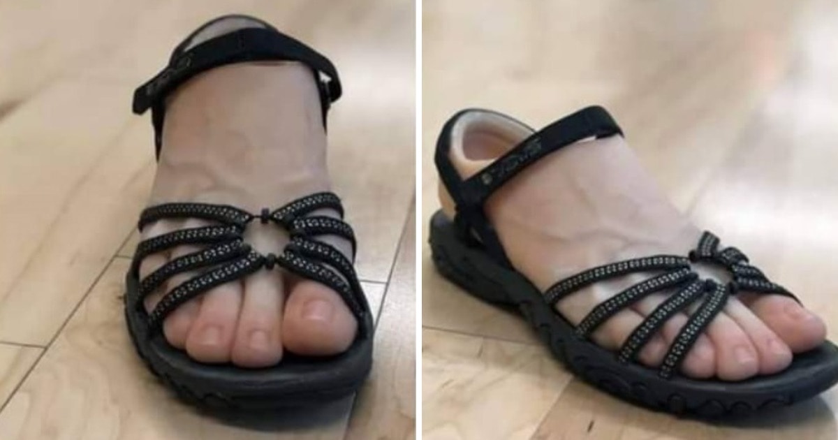Awful Shoes (17 pics)