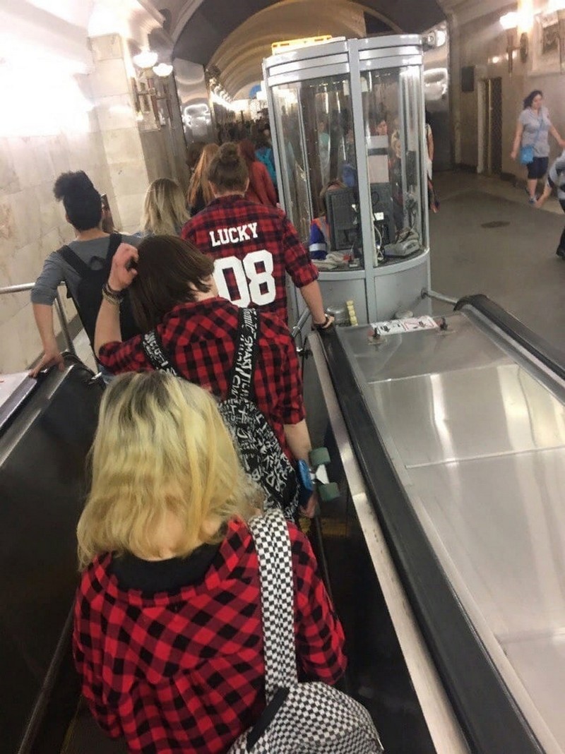Strange People In The Subway (18 pics)