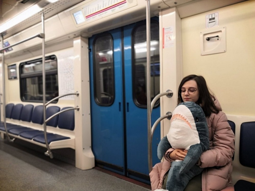 Strange People In The Subway (18 pics)
