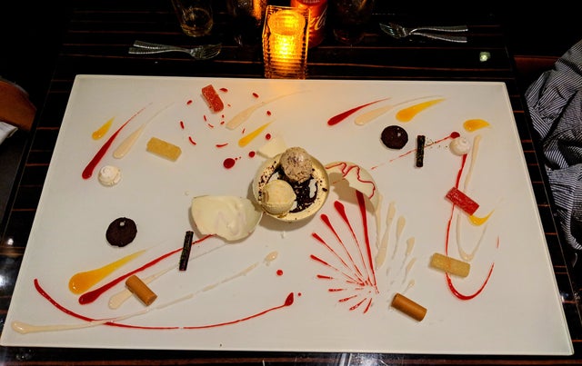 Weird Food Serving (22 pics)