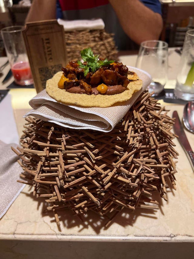 Weird Food Serving (22 pics)