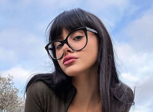 Girls In Glasses (31 pics)