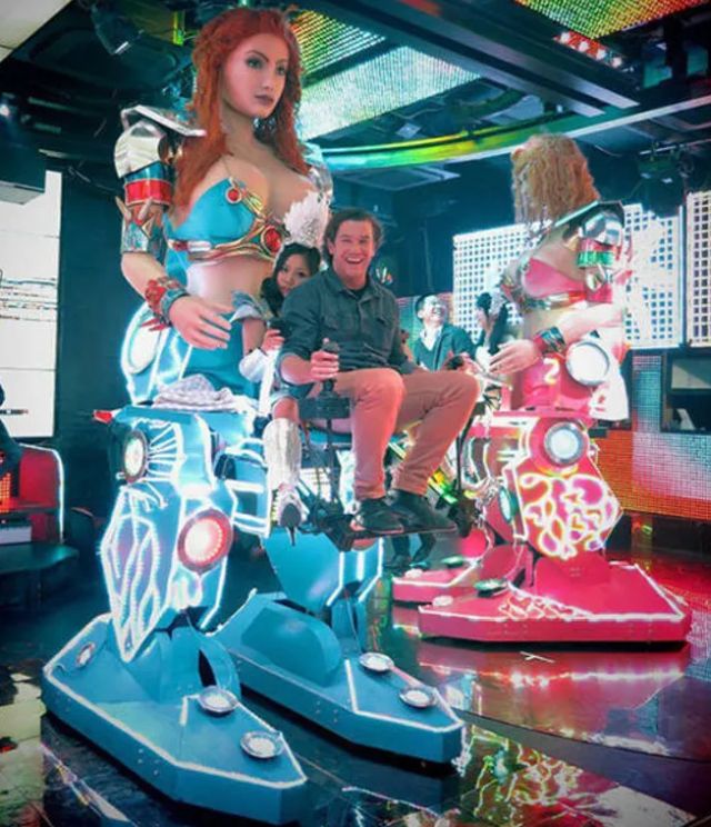 Strange Photos From Japan (15 pics)