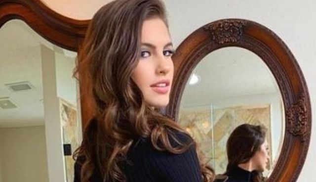 Girls In Black Dresses (59 pics)