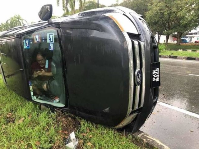 Bad Days Happen (19 pics)
