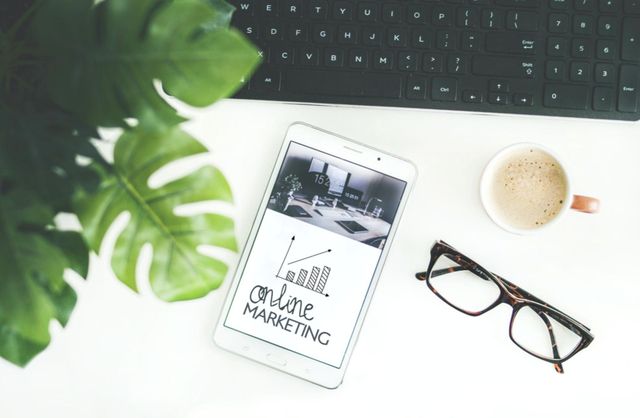 Navigating TikTok's Algorithm: Insights and Working Strategies for TikTok Business Marketing Navigating TikTok's Algorithm: Insights and Working Strategies for TikTok Business Marketing