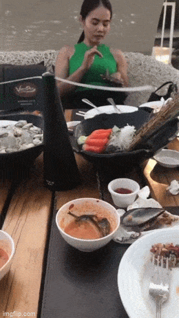 Acid GIFs, May 4 (25 gifs)