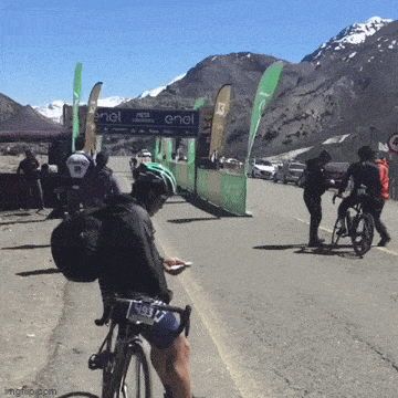 Acid GIFs, May 9 (25 gifs)