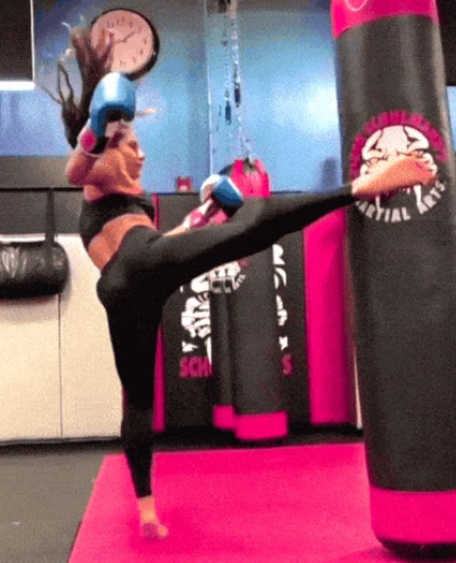 Acid GIFs, May 25 (25 gifs)