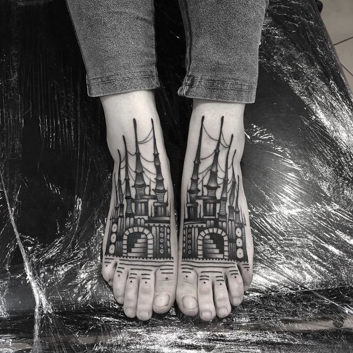 Unusual Tattoos (17 pics)