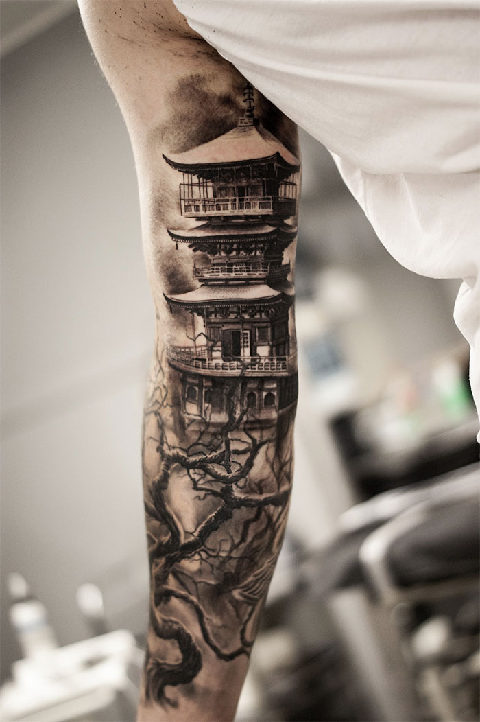 Unusual Tattoos (17 pics)