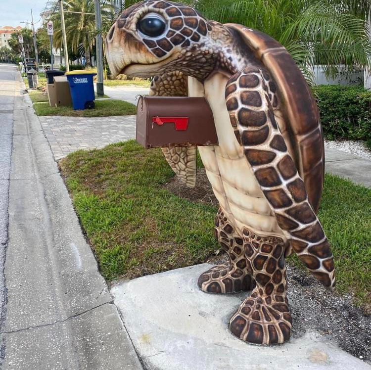 Interesting Mailboxes (20 pics)