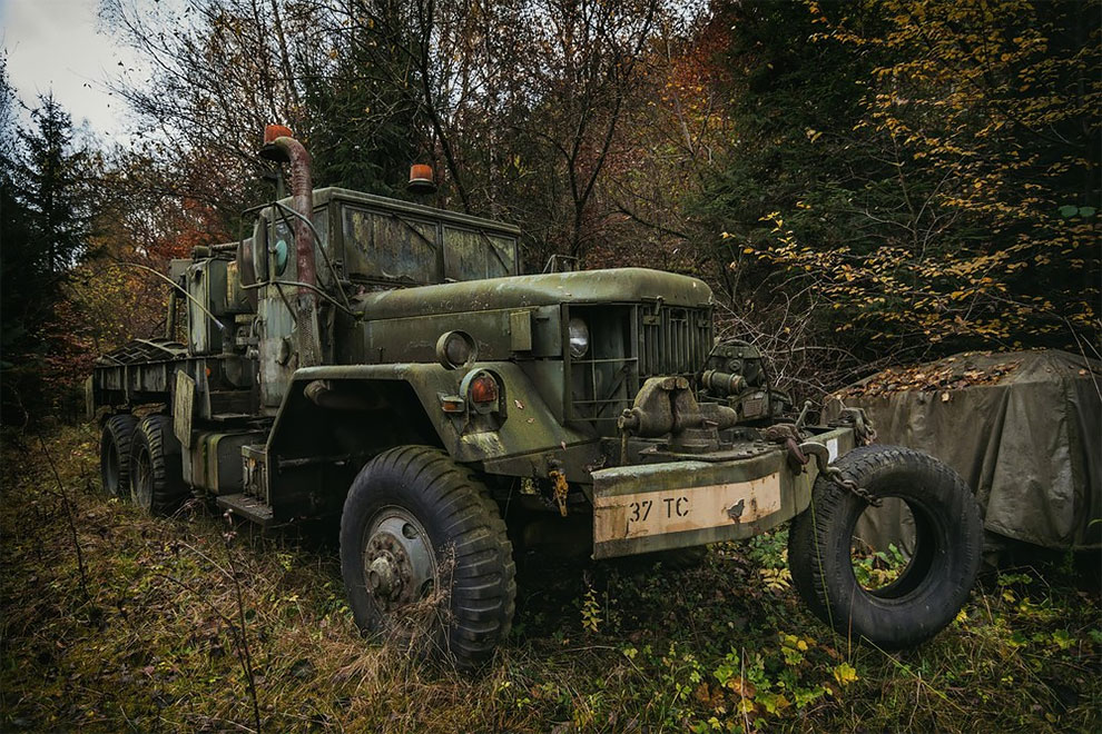 "Cemeteries" Of Cars (14 pics)